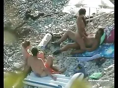 Erotic for Women: نیکی و تامی در اتاق نشیمن روی مبل فاک می انجمن سکسی خفن کنند