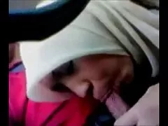بچ دیک می خورد و فیلم سکسی از سایت اویزون انگشتانش را به سمت معشوقش سوق می دهد